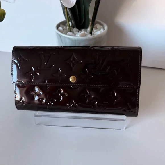 Louis Vuitton Vernis Sarah Wallet Amarante Burgundy w/Box and dust bag Full Set - Picture 2 of 16
